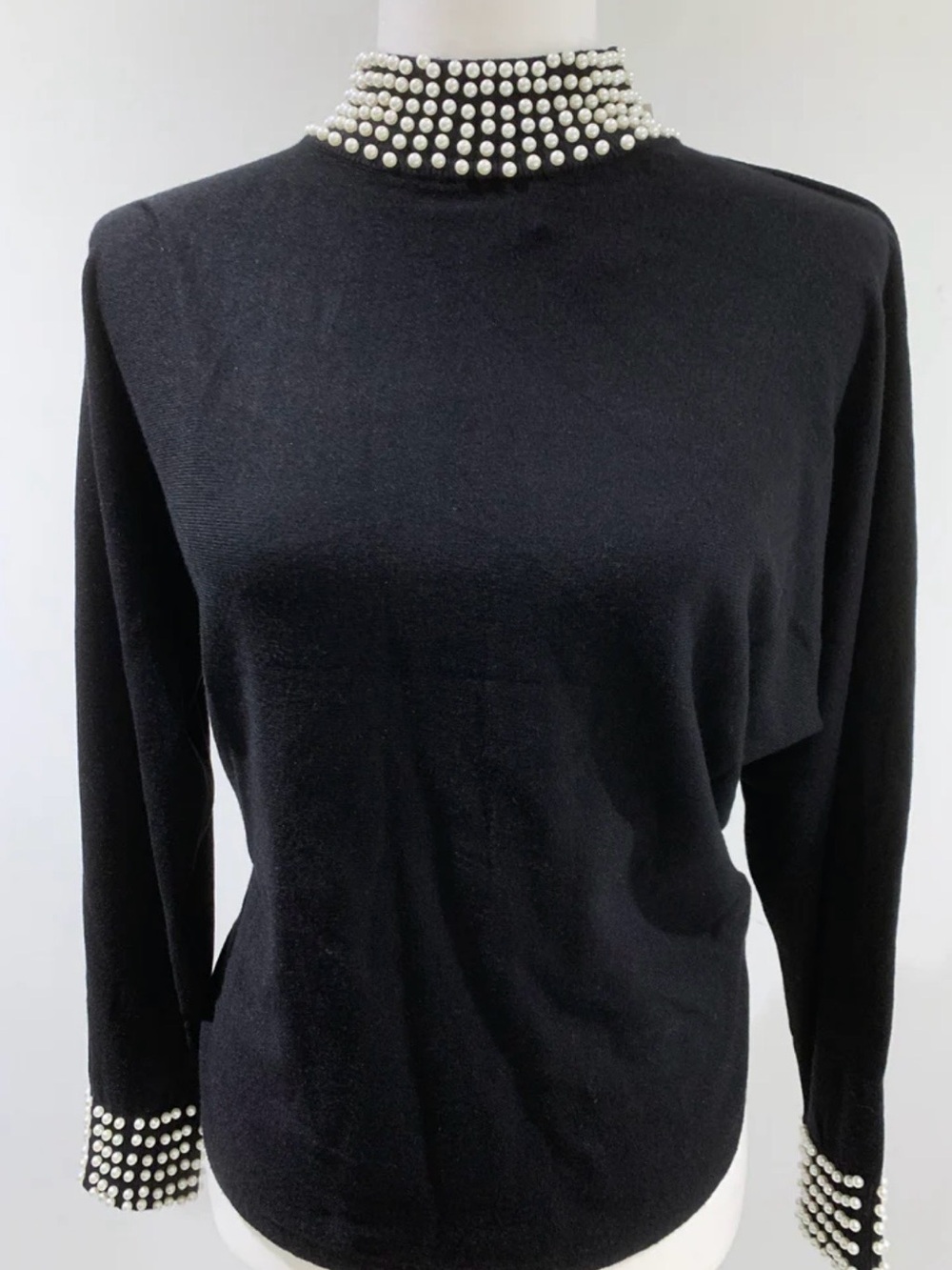 LIV PEARL BLACK SWEATER